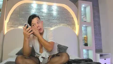 valentino_moretti online show from January 9, 2026, 12:52 pm