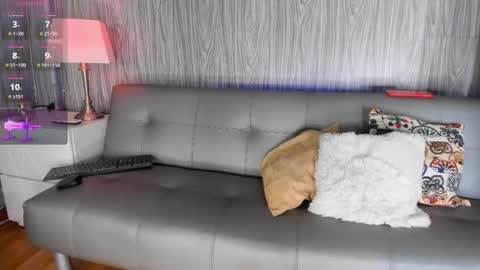 Snapshot of valentinos_ chatting on November 19, 2025, 8:20 pm Valentinos online show from November 19, 2025, 8:20 pm