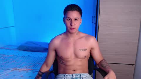 Snapshot of valentinosex_1 chatting on September 14, 2025, 6:29 pm VALENTINO online show from September 14, 2025, 6:29 pm