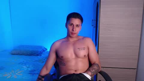 Snapshot of valentinosex_1 chatting on October 20, 2025, 11:38 pm VALENTINO online show from October 20, 2025, 11:38 pm