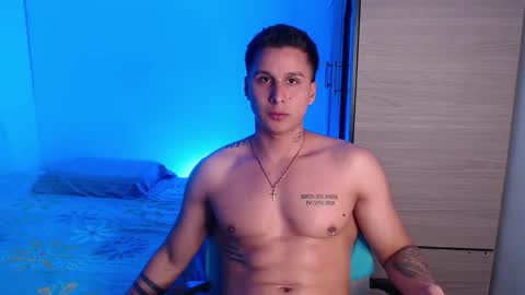 Snapshot of valentinosex_1 chatting on November 6, 2025, 2:01 am VALENTINO online show from November 6, 2025, 2:01 am