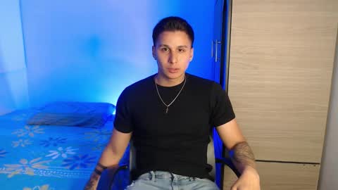 Snapshot of valentinosex_1 chatting on November 13, 2025, 7:13 pm VALENTINO online show from November 13, 2025, 7:13 pm