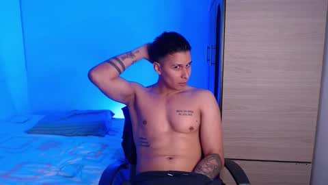 Snapshot of valentinosex_1 chatting on November 20, 2025, 8:08 pm VALENTINO online show from November 20, 2025, 8:08 pm