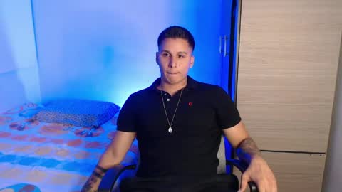 VALENTINO online show from April 17, 2026, 11:30 pm