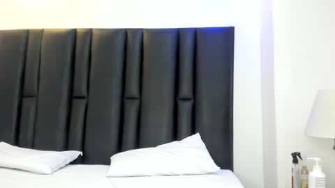 valeri_tafur online show from January 11, 2025, 10:51 am