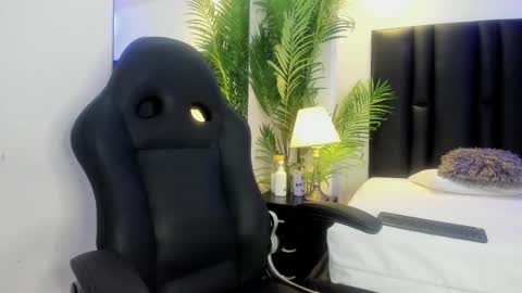 Snapshot of valeri_tafur chatting on October 31, 2025, 11:00 am valeri_tafur online show from October 31, 2025, 11:00 am