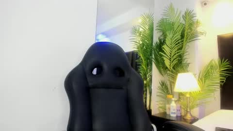 Snapshot of valeri_tafur chatting on November 1, 2025, 11:01 am valeri_tafur online show from November 1, 2025, 11:01 am