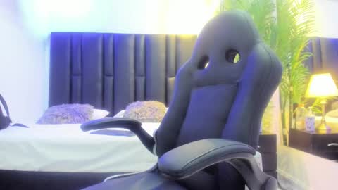 Snapshot of valeri_tafur chatting on November 27, 2025, 11:23 am valeri_tafur online show from November 27, 2025, 11:23 am