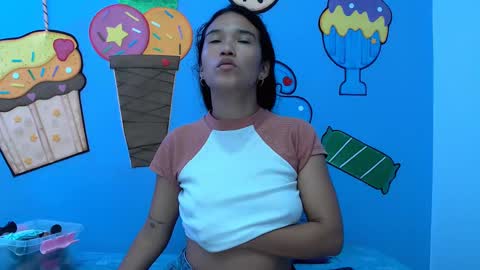 valeria online show from September 12, 2025, 2:55 am