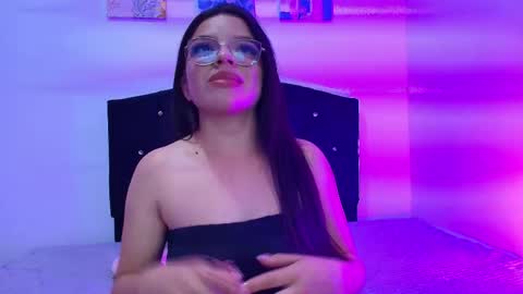 Valeria online show from May 21, 2026, 1:23 am
