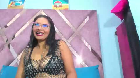 valeria_gil_ online show from January 12, 2026, 2:17 am