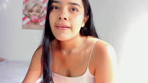 valeria_miller69 online show from May 1, 2026, 1:37 pm