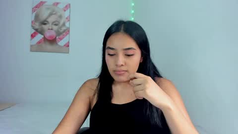 valeria_miller69 online show from May 22, 2026, 2:44 pm