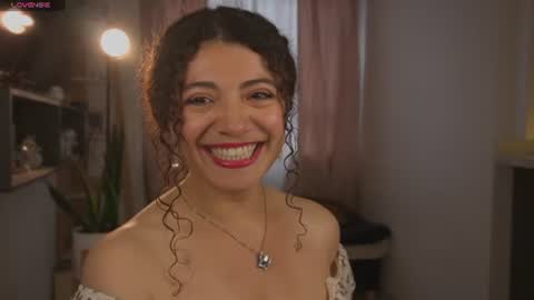 Snapshot of valeria_rosses chatting on June 22, 2026, 10:29 pm Valeria online show from June 22, 2026, 10:29 pm