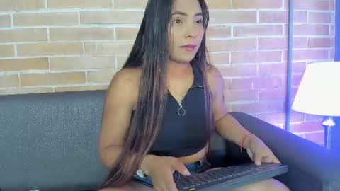 Snapshot of valeria_rua chatting on June 15, 2026, 11:23 am valeria_rua online show from June 15, 2026, 11:23 am