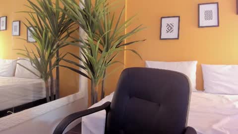 Snapshot of valeria_rua chatting on June 28, 2026, 11:05 am valeria_rua online show from June 28, 2026, 11:05 am