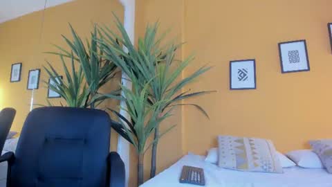 Snapshot of valeria_rua chatting on July 11, 2026, 11:02 am valeria_rua online show from July 11, 2026, 11:02 am