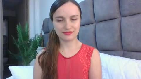 valeriafrannco online show from February 4, 2025, 3:44 am