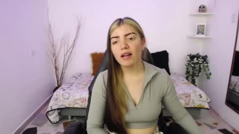 Valeria online show from May 7, 2026, 1:44 am