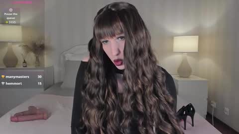 Valeria online show from December 14, 2025, 5:46 am