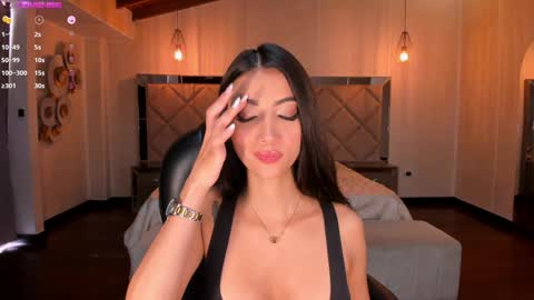 Snapshot of valeriavelvet chatting on January 2, 2025, 2:57 pm Vale online show from January 2, 2025, 2:57 pm