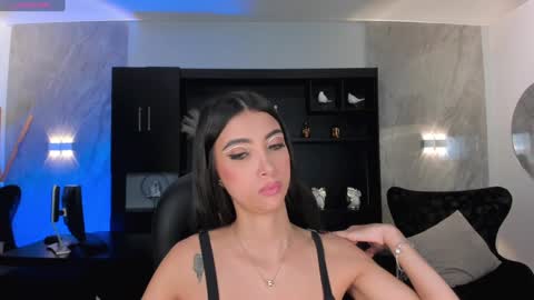Snapshot of valeriavelvet chatting on January 11, 2025, 6:12 pm Vale online show from January 11, 2025, 6:12 pm