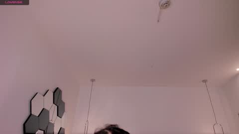 Snapshot of valeriavelvet chatting on January 21, 2025, 11:56 am Vale online show from January 21, 2025, 11:56 am