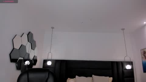 Vale  online show from November 19, 2025, 12:05 pm