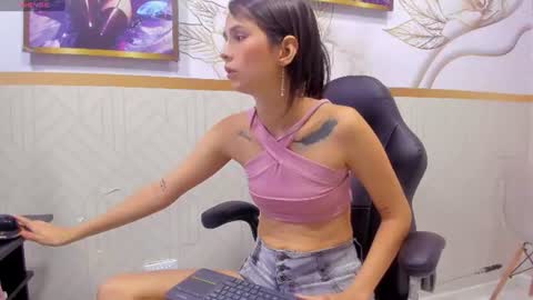 Snapshot of valerie__skinny chatting on June 13, 2026, 3:48 am valeri online show from June 13, 2026, 3:48 am