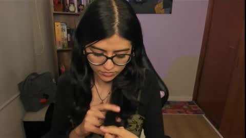 Val  online show from February 3, 2026, 2:21 am