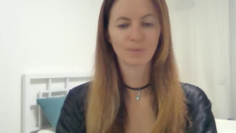 valerie_rose777 online show from October 20, 2025, 8:20 pm