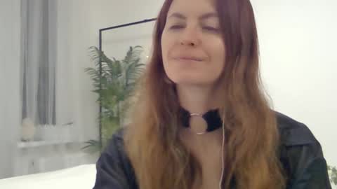 valerie_rose777 online show from December 20, 2025, 8:27 pm