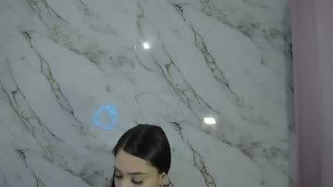 Snapshot of valerie_rouse chatting on July 2, 2026, 10:38 pm Valerie online show from July 2, 2026, 10:38 pm
