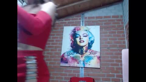 valerie_rousse online show from December 28, 2024, 7:11 pm