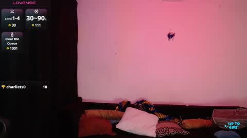 Snapshot of valerie_smile chatting on January 4, 2025, 4:12 am Valerie online show from January 4, 2025, 4:12 am