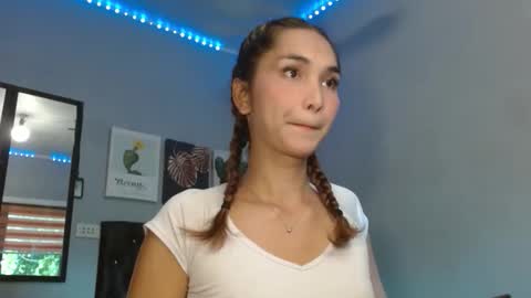 Snapshot of valeriedollxxx chatting on October 13, 2025, 3:28 am Valerie online show from October 13, 2025, 3:28 am