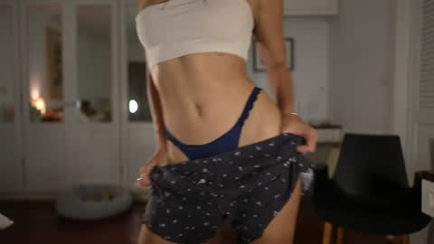 Valerie online show from October 29, 2025, 2:47 am