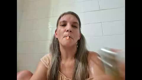 ValerieRayne online show from November 22, 2025, 6:23 am