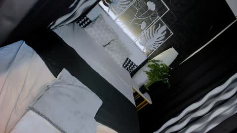 Snapshot of valerieriches chatting on January 26, 2025, 12:54 pm Valerie online show from January 26, 2025, 12:54 pm