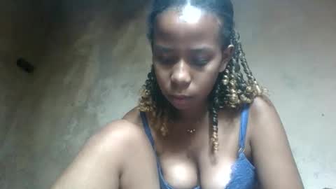 Snapshot of valerinezah chatting on February 18, 2026, 5:03 am valerinezah online show from February 18, 2026, 5:03 am