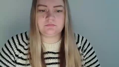 Snapshot of valerivane chatting on December 1, 2025, 7:13 am Valery online show from December 1, 2025, 7:13 am