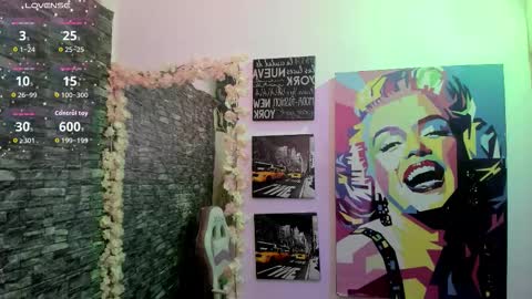 valery__69 online show from October 24, 2025, 1:29 pm