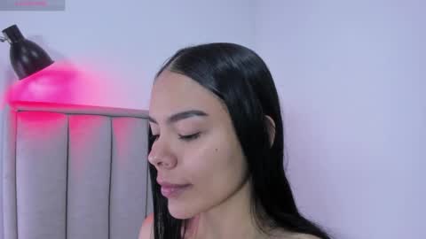 Cris  online show from April 20, 2026, 1:36 pm