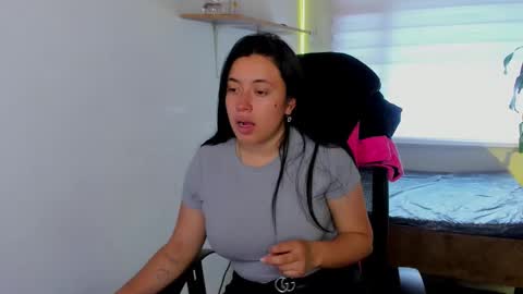 valery_bonnet1 online show from October 28, 2025, 7:49 pm