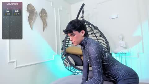 Snapshot of valery_hil chatting on December 19, 2024, 7:40 pm Thomy online show from December 19, 2024, 7:40 pm