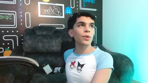 Snapshot of valery_hil chatting on January 9, 2025, 7:50 pm Thomy online show from January 9, 2025, 7:50 pm