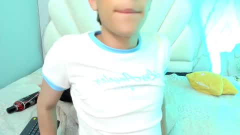 Snapshot of valery_hil chatting on January 16, 2025, 11:16 pm Thomy online show from January 16, 2025, 11:16 pm