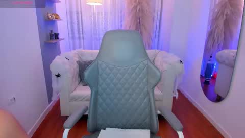 Valery Lane online show from October 15, 2025, 11:10 am