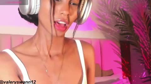 Valery swan1 online show from February 7, 2025, 2:19 am