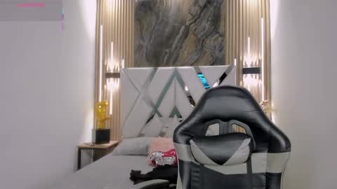 Val online show from April 17, 2026, 12:08 pm